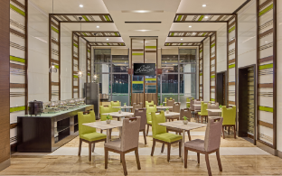 Restaurant 4, Belmont Hotel Manila, Pasay City