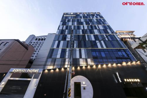 Exterior view 2, Zam 101, Sasang