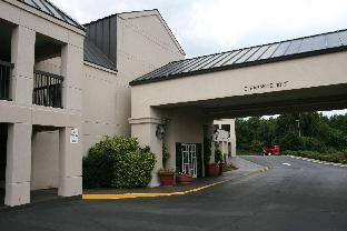 Exterior view, Motel 6-Roanoke, VA, Roanoke