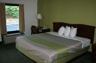 Guestroom 2, Motel 6-Roanoke, VA, Roanoke