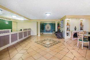 Lobby 3, La Quinta Inn by Wyndham Eagle Pass, Maverick