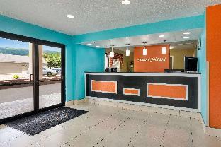 Lobby 5, Howard Johnson by Wyndham Chattanooga Lookout Mountain, Hamilton